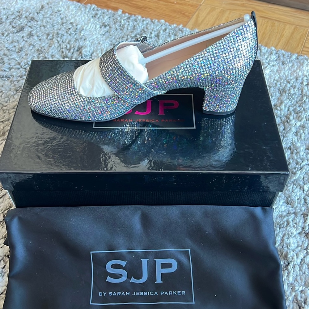 Brand new SJP Sarah Jessica Parker Tartt shoes Mary Jane pumps scintillate 37